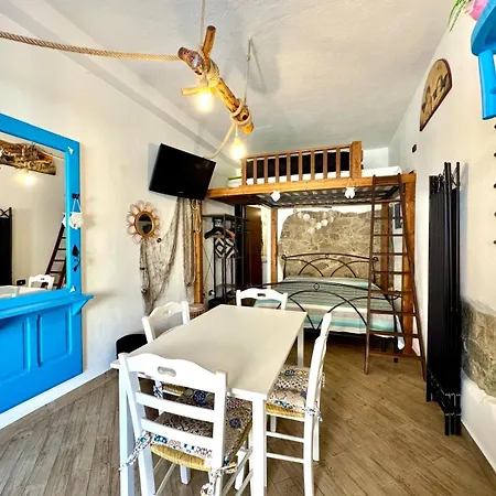 Little Treasure Apartment